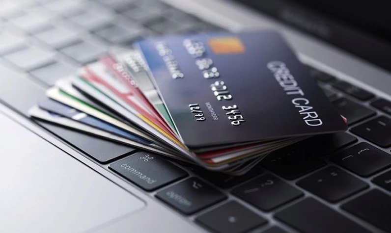 Kredi kartında faiz değişecek mi? Uzman isim kritik soruların cevabını verdi: Makas açıldı!
