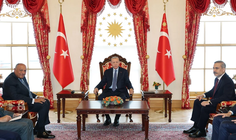 Cumhurbaşkanı Erdoğan, Mısır Dışişleri Bakanı Samih Şukri'yi İstanbul'da kabul etti: Gündem Gazze ve İsrail-İran gerilimi