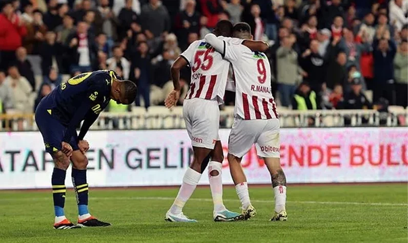 Süper Lig'de 33. haftanın VAR kayıtları açıklandı: Sivasspor-Fenerbahçe maçında penaltıyı yapan kim?