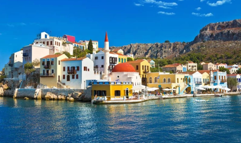 Türk vatandaşlarına kapıda vize uygulaması başladı! İşte ziyaret edilecek 5 Yunan adası