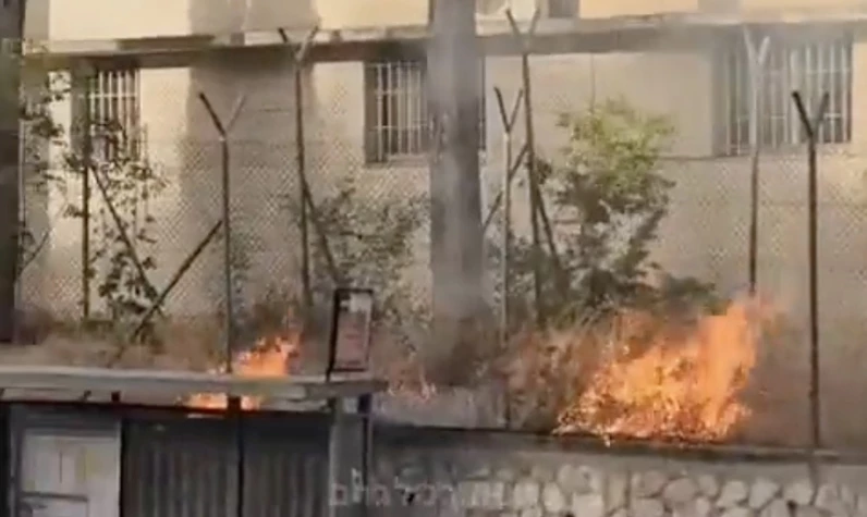 İsrailli teröristler Kudüs'teki UNRWA binasını ateşe verdi: 'Personelin hayatı risk altında'