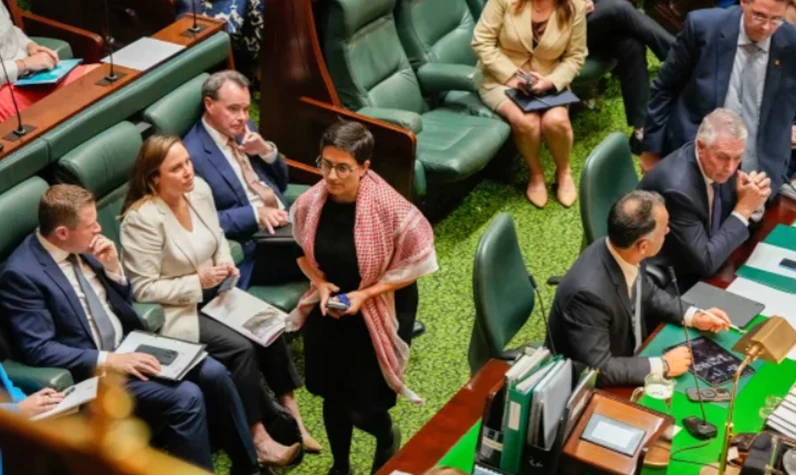 Avustralya'da Filistin hazımsızlığı: Meclis'te kefiye takılması yasaklandı