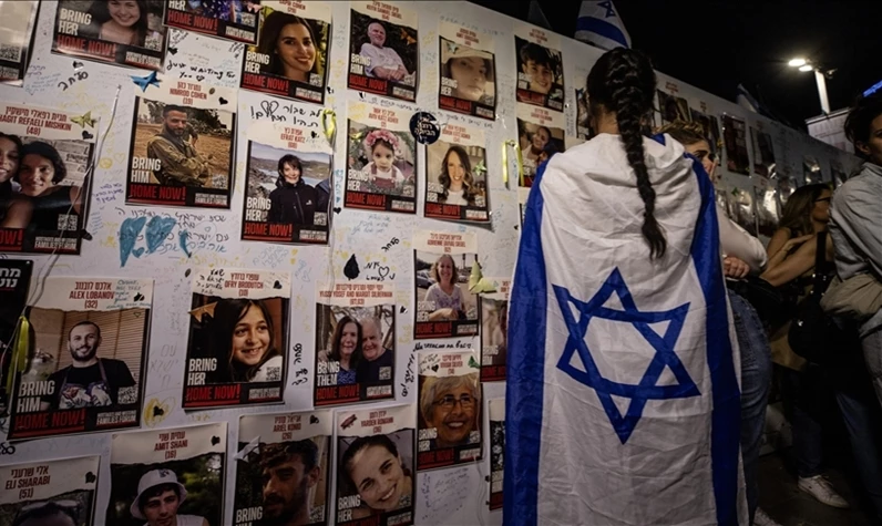 Kassam'ın elindeki kadın esirden İsrail halkına çağrı: 'Kaderimizi Netanyahu'nun eline bırakmayın'