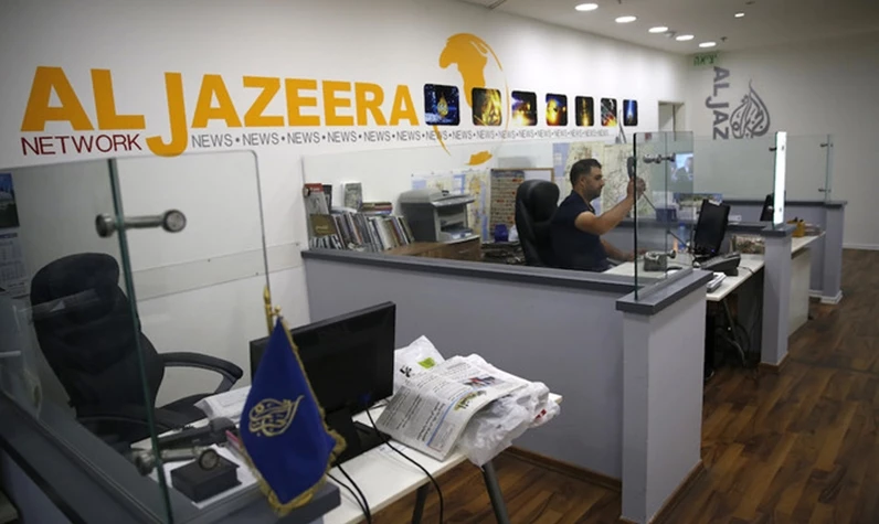 İsrail polisinden soykırımı dünyaya duyuran Al Jazeera'nın ofisine baskın: Tüm ekipmanlara el konuldu