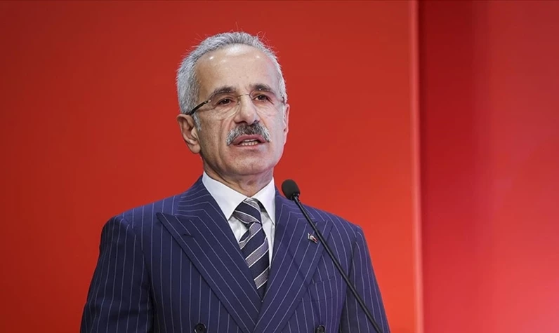Bakan Uraloğlu duyurdu: X, İstanbul merkezli temsilciliği ile Türkiye'de faaliyetlerini sürdürecek