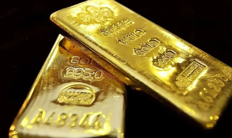 Kritik veri öncesi altın fiyatları çakıldı: Ons altın kırmızı çizginin altına düşer mi?