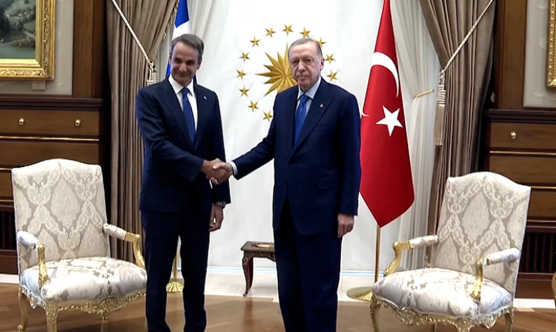Cumhurbaşkanı Erdoğan-Miçotakis'le görüştü