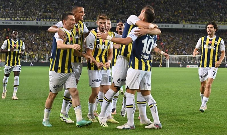 Fenerbahçe nasıl şampiyon olur? Galatasaray Karagümrük'e yenilirse-berabere kalırsa Fenerbahçe derbiyi kazanırsa şampiyon olur mu?