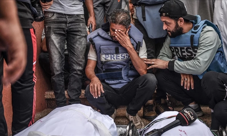 İsrail Gazze'de gazeteci öldürmeye devam ediyor: 223 günde katledilen gazeteci sayısı 147'ye yükseldi