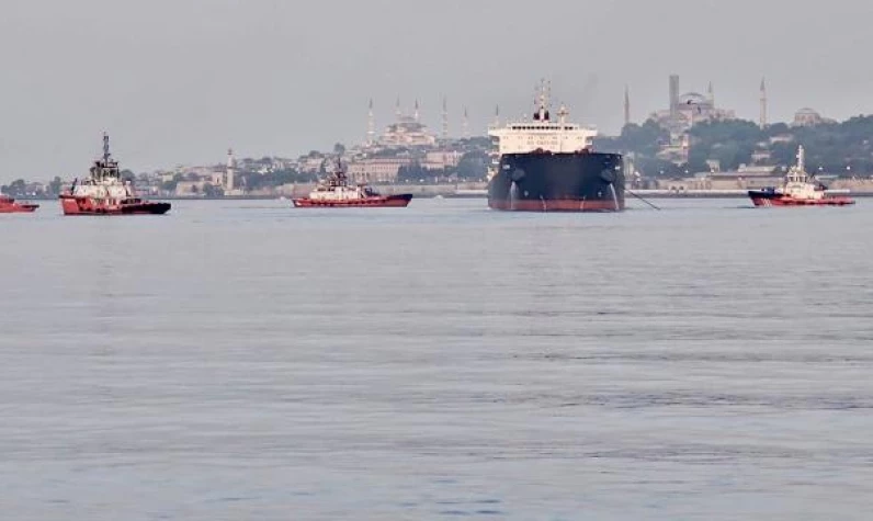 Son dakika: İstanbul Boğazı'nda gemi trafiği geçici olarak durduruldu