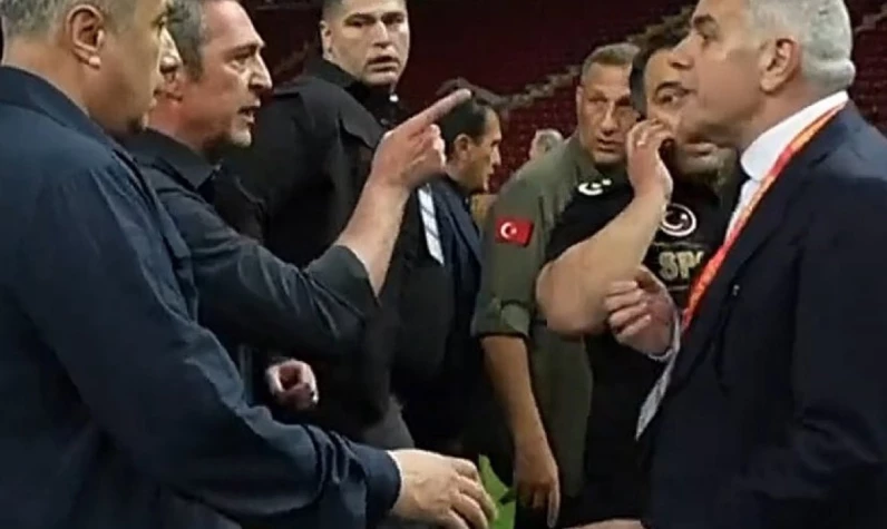 Galatasaray-Fenerbahçe maçının ardından saha karıştı: Ali Koç çok öfkelendi: Dayak yiyeceksin