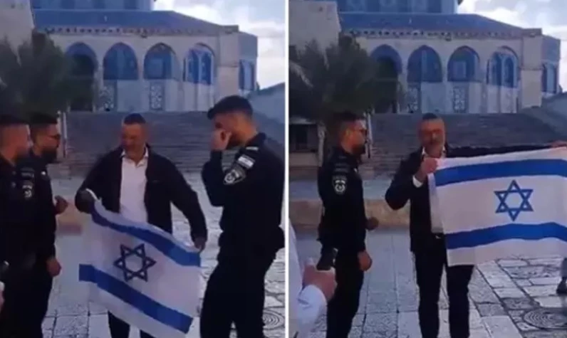 Skandal görüntü! Mescid-i Aksa'yı basıp İsrail bayrağı açtı