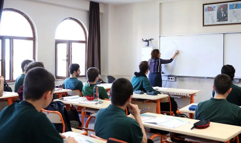 Kocaeli'de yarın okullar tatil mi edildi 14 Mayıs?