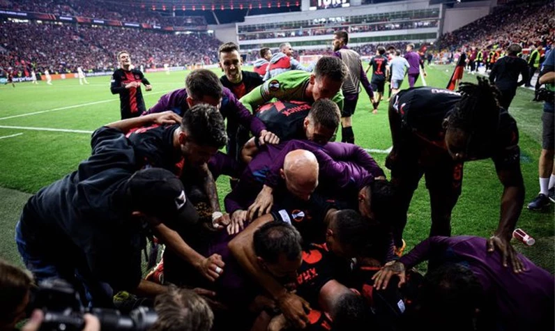 Almanya'da inanılmaz son: Bayer Leverkusen UEFA Avrupa Ligi'nde rekorlar eşliğinde finale yükseldi