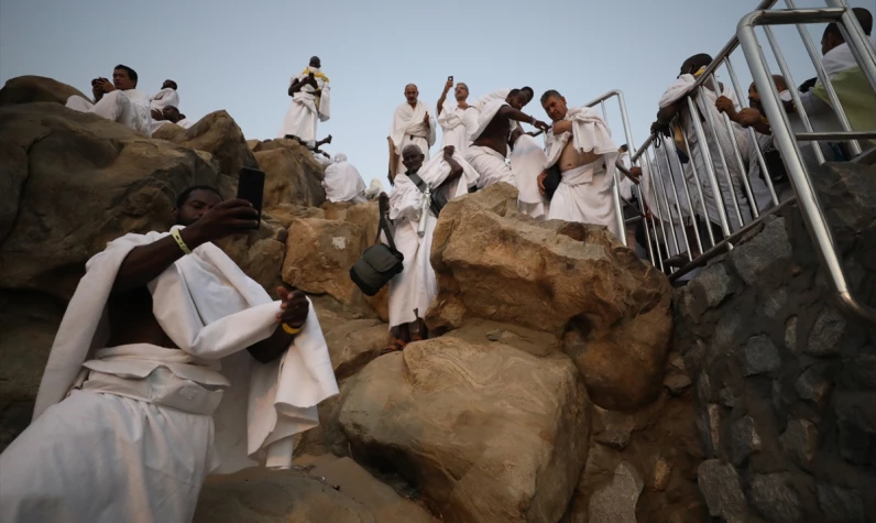 Mekke'de sıcaklar 50 dereceyi geçti! Binden fazla hacı adayı hayatını kaybetti - TRHaber