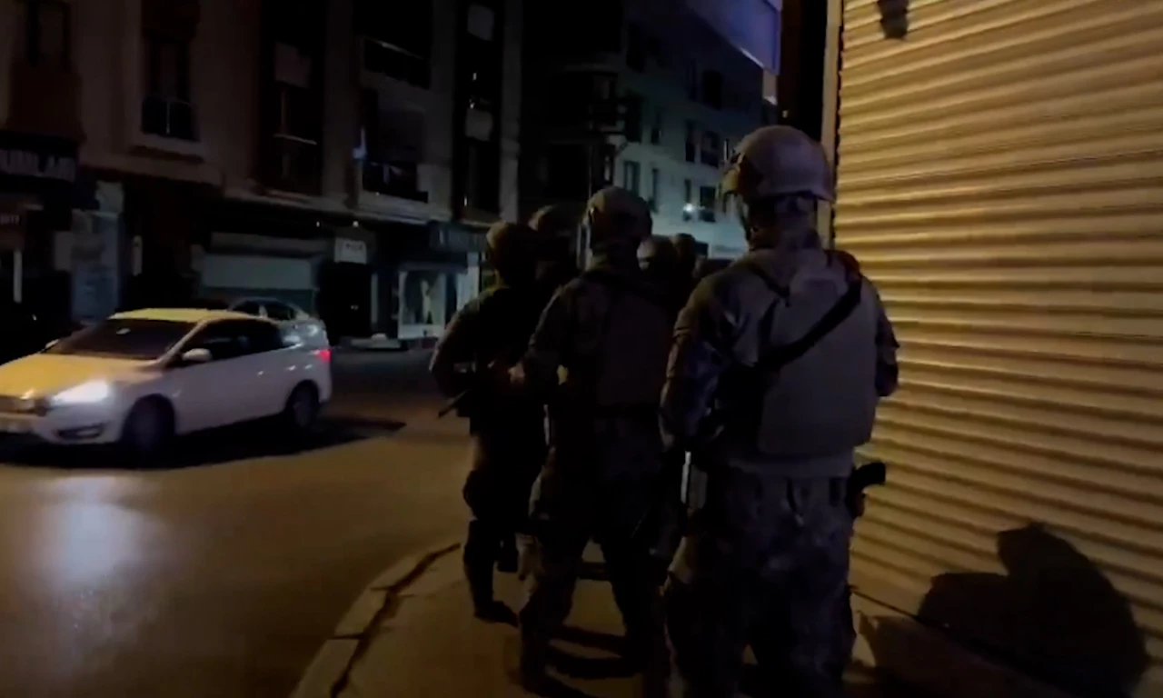 8 ayrı suç örgütü çetesi çökertildi