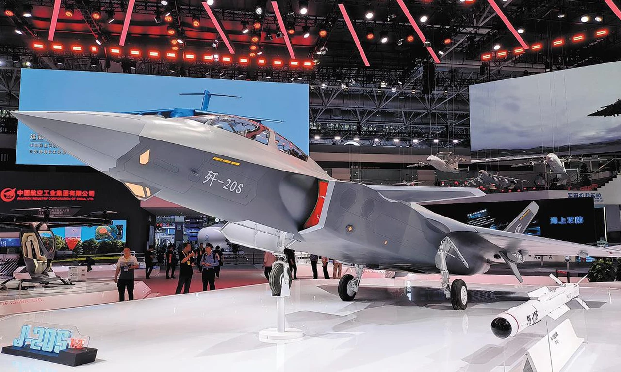 Dünyanın ilk 5,5 nesil savaş uçağı! F-22, F-35 ve Su-57'den farkı ne?