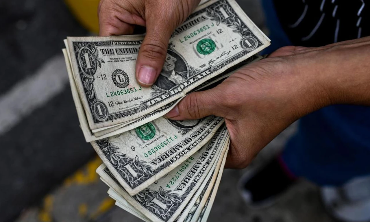 Dolar kurunda sert düşüş! Döviz piyasasında hareketli anlar: İşte 5 Şubat 2025 güncel döviz kurları