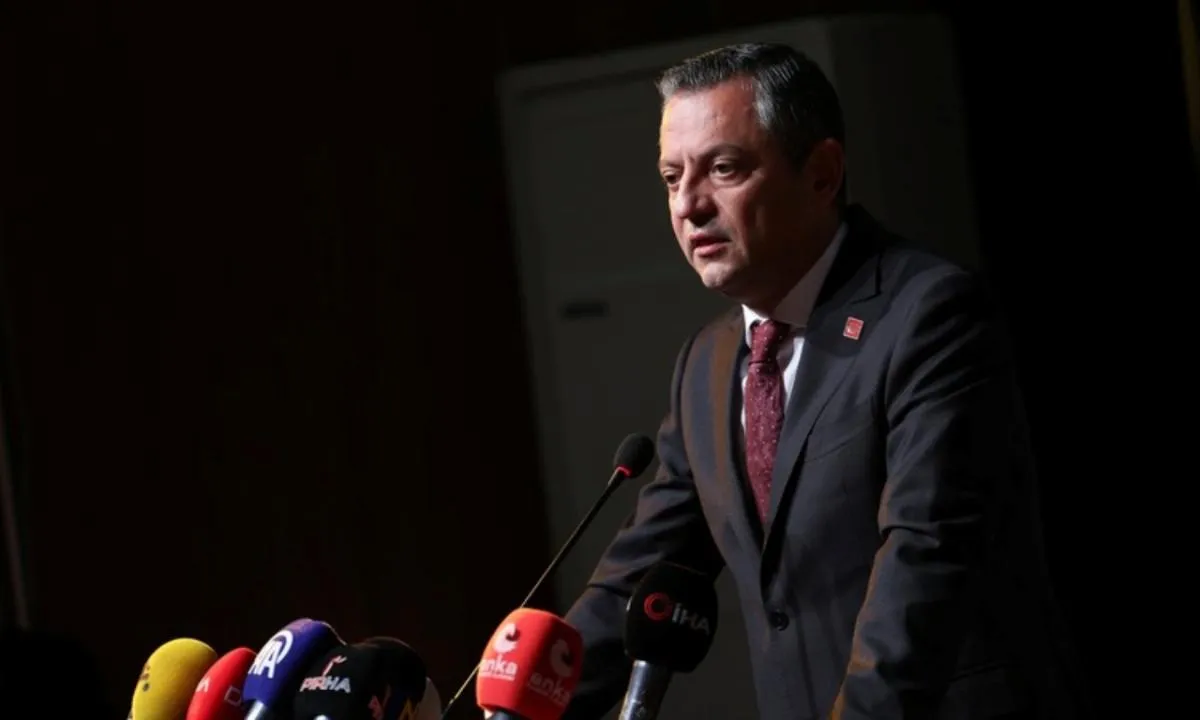 CHP'li Özel'den skandal sözler! AK Parti'den sert tepki: ' CHP lideri iç savaş istiyor'