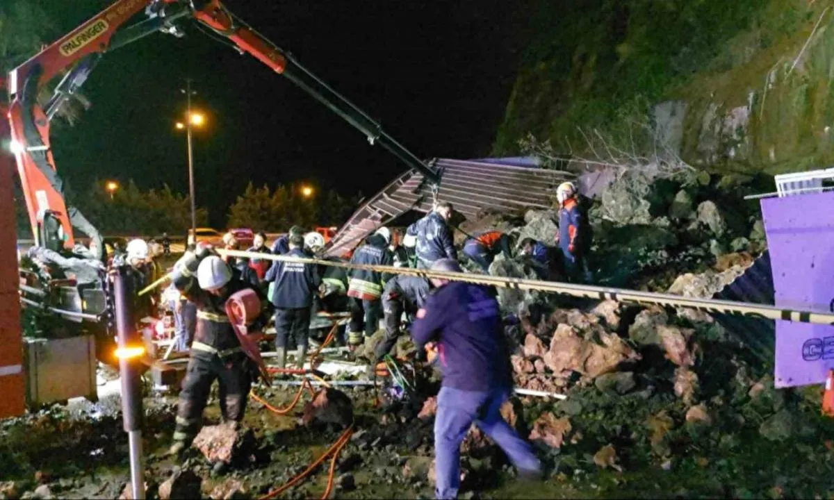 Samsun'da heyelan: 3 kişi hayatını kaybetti