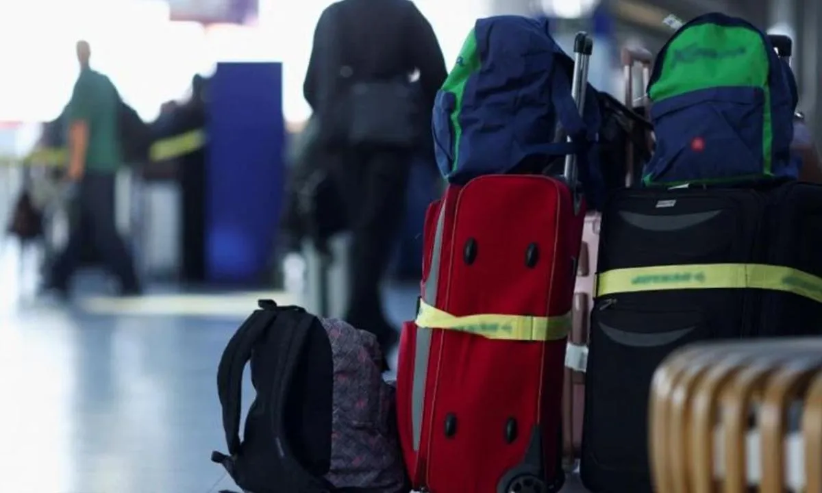 Otobüste akılalmaz anlar! Valizden çocuk çıktı! 