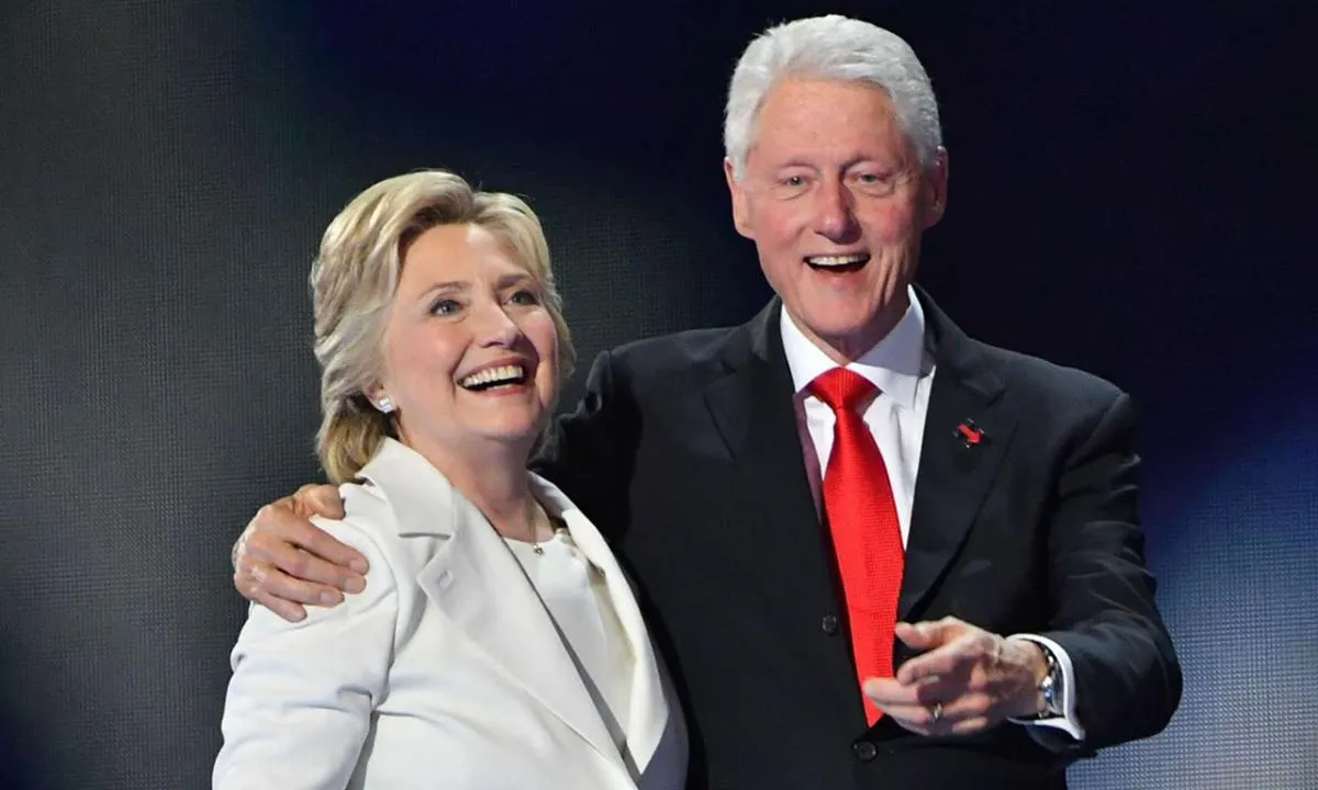 Epstein skandalı Clinton'lara uzandı! Mahkeme celbi gönderildi