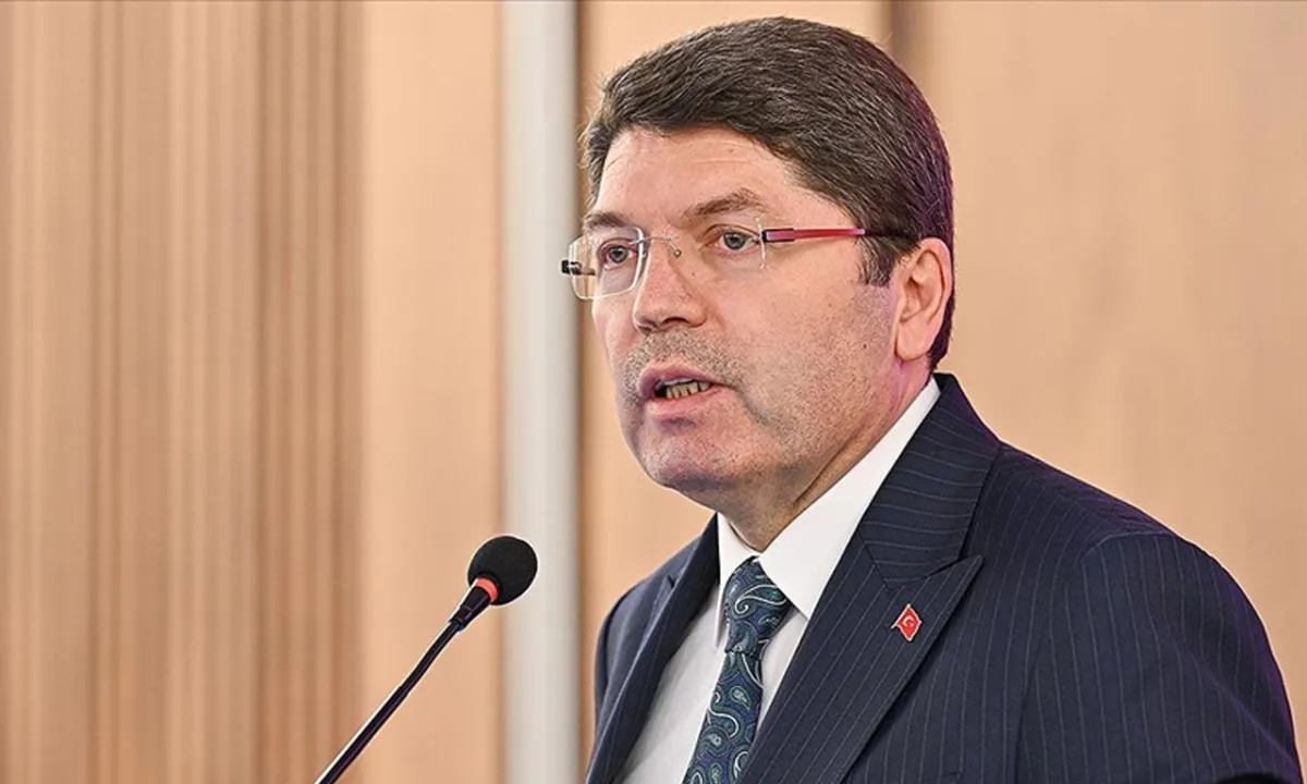 Bakan Tunç'tan sahte diploma soruşturmasıyla ilgili son dakika açıklaması: '37 kişi tutuklandı'