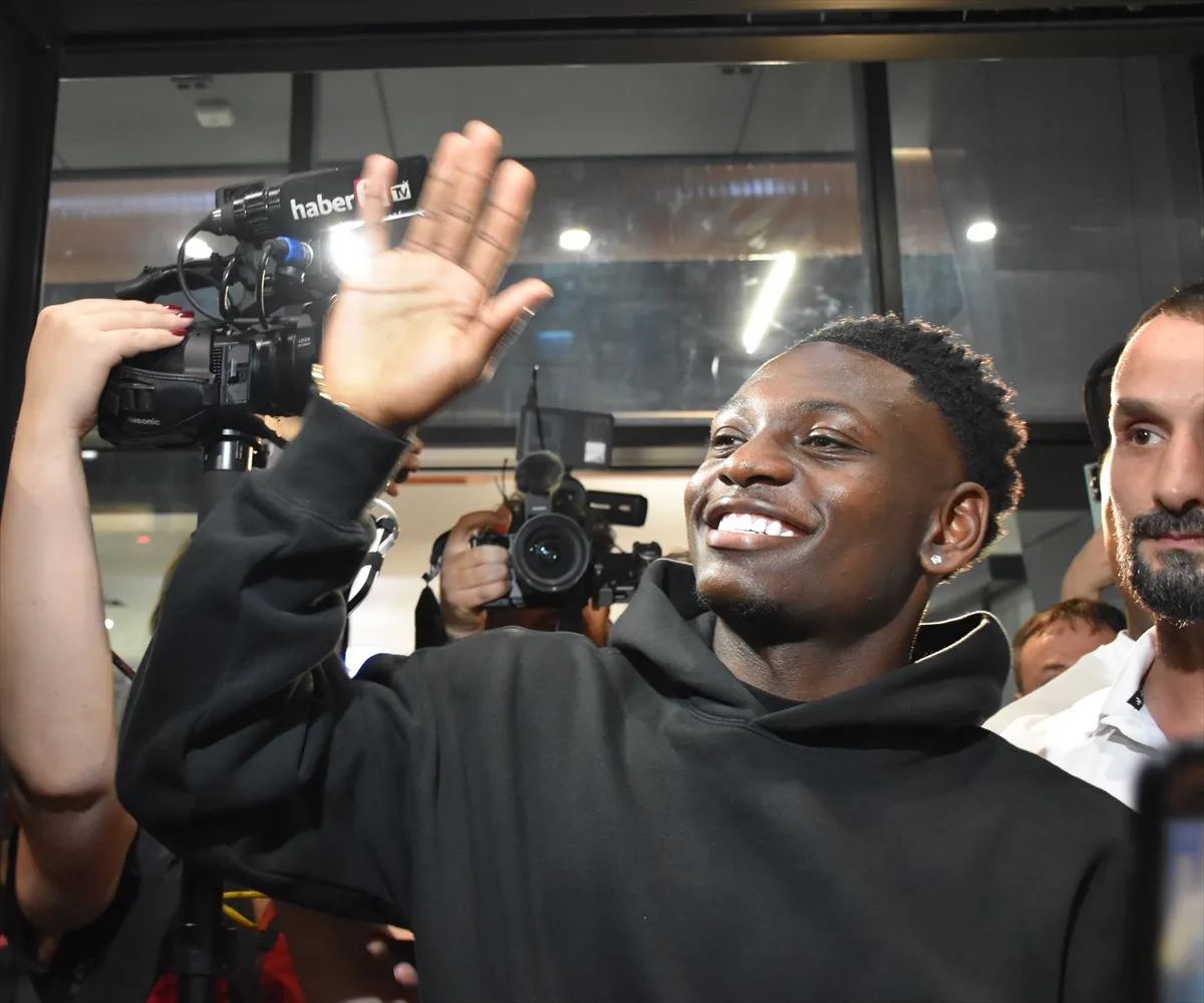 KAP geldi! Kazeem Olaigbe resmen Trabzonspor'da: İşte transferin maliyeti