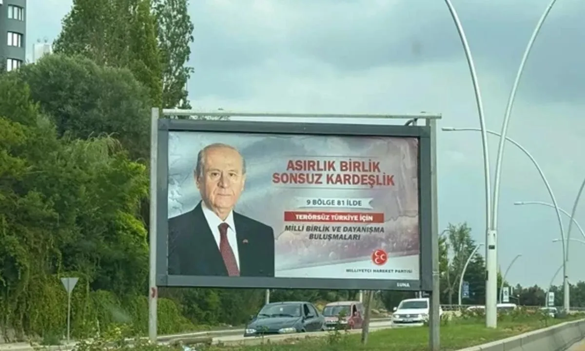 Sosyal medyada gündem olmuştu! MHP'den yanıt geldi: MHP'nin '9 bölge' afişleri neyi anlatıyor? 