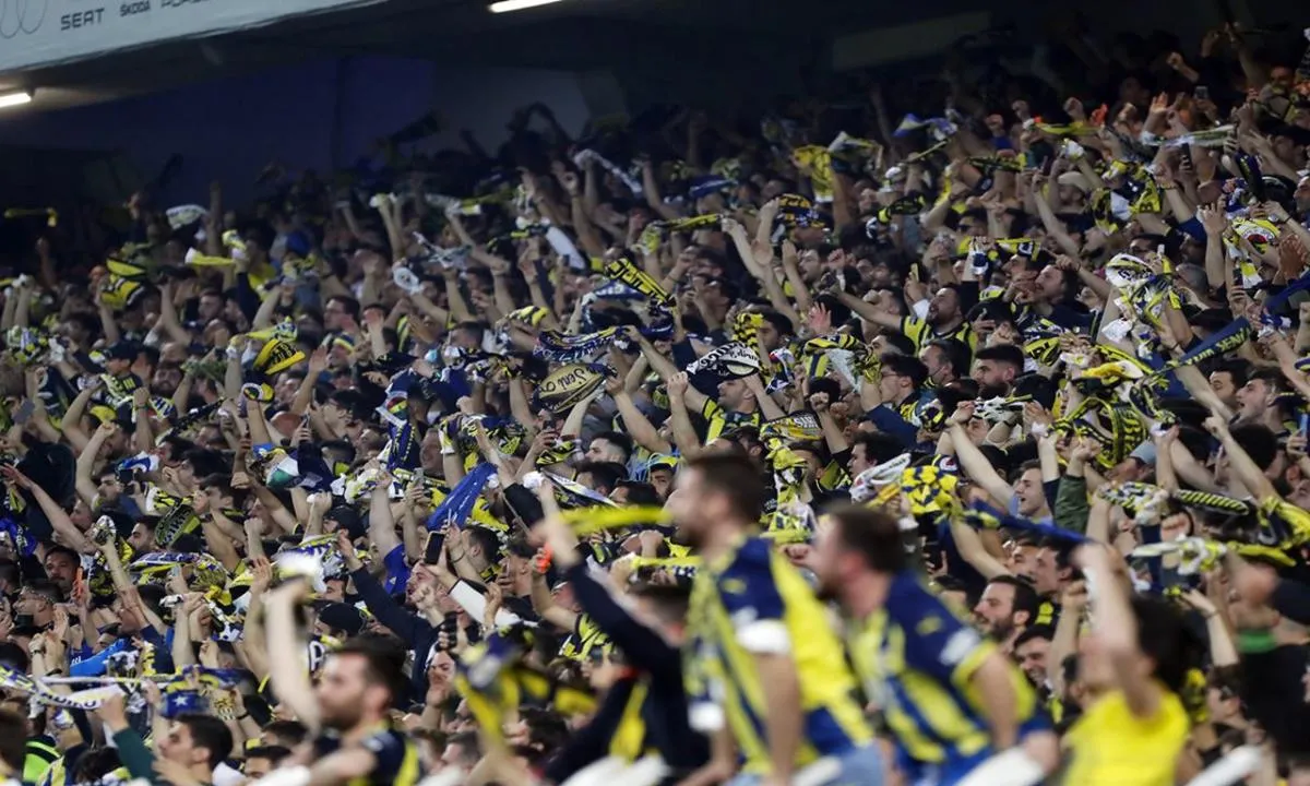 2025-2026 Fenerbahçe kombine fiyatları! Okul açık (kale arkası) Maraton tribünü ne kadar?