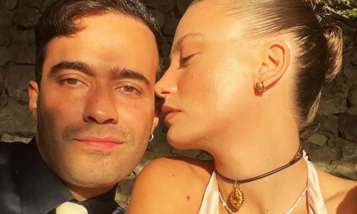 Hayat birleşmelerini istemiyor! Serenay Sarıkaya ve Mert Demir'in Fransa tatili planları suya düştü