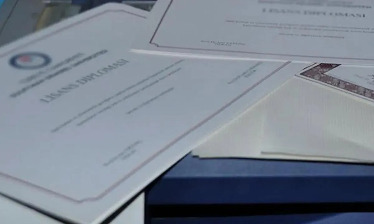 Kim bu Alex? Çeteye yapılacak operasyonu ilk o öğrendi: İşte sahte diploma çetesi Ziya Kadiroğlu ve  Gökay Celal Gülen ilgili ortaya çıkan gerçekler...