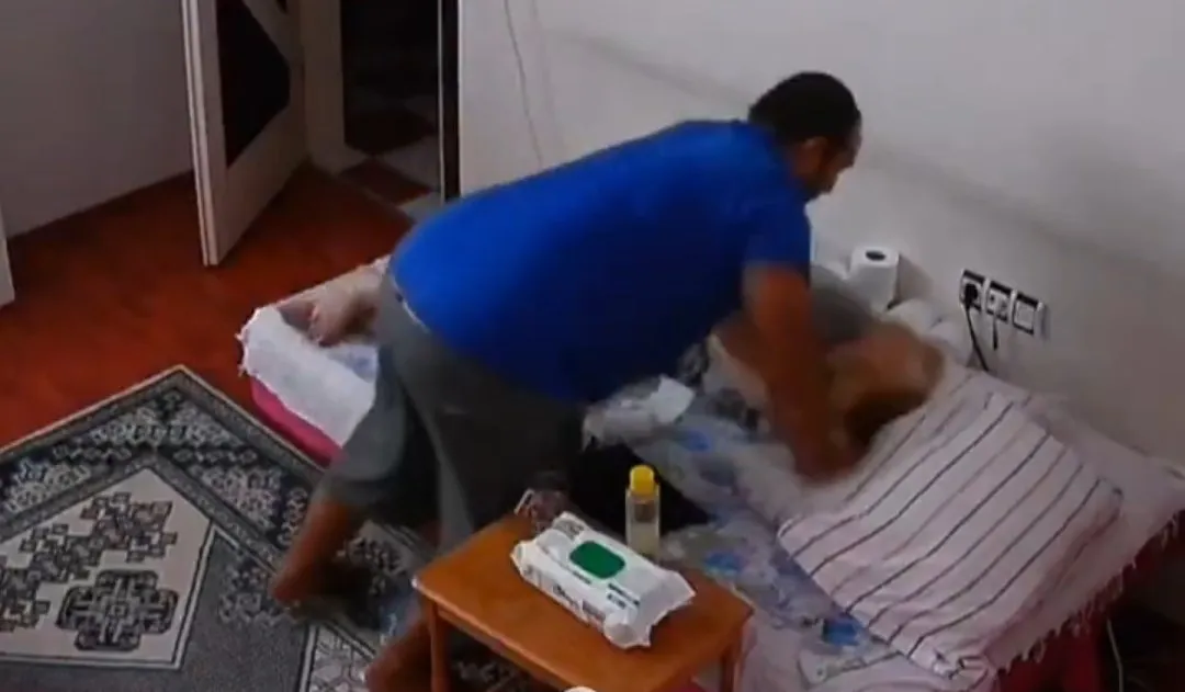 Yatalak annesini döverek komaya sokmuştu: Şizofren doktor olayında yeni gelişme