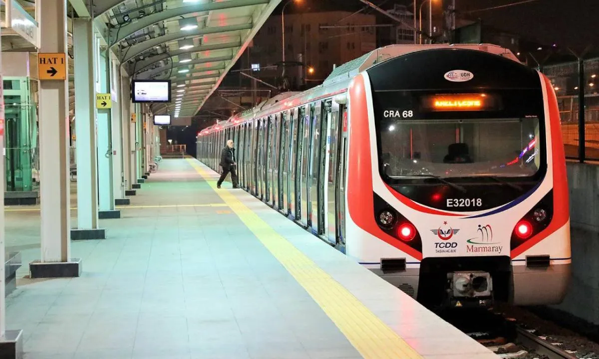 9 Ağustos bugün Marmaray'da intihar mı oldu? Marmaray neden çalışmıyor?