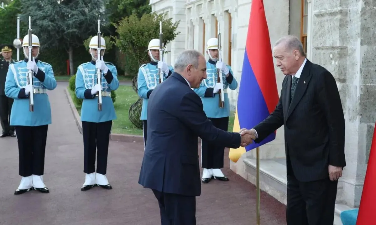 Cumhurbaşkanı Erdoğan, Paşinyan ile görüştü: Atılan adımları somut hamlelere dönüştürelim