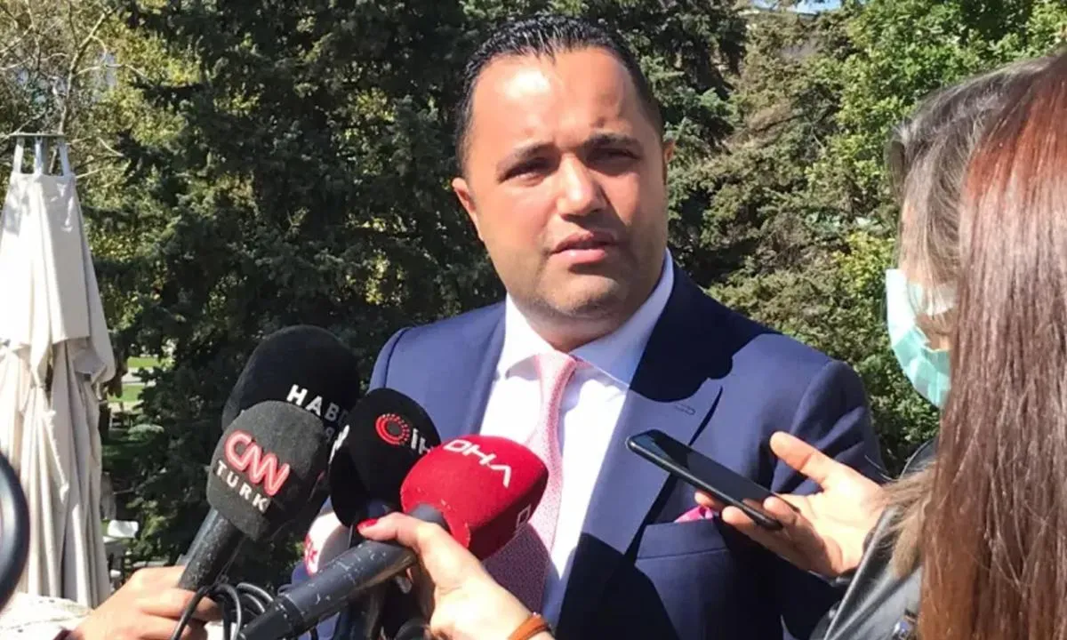 O masadaki herkes şüpheli! Avukat Rezan Epözdemir soruşturmasında çarpıcı fotoğraf: CIA ve MOSSAD ile görüşmeyi FETÖ ayarladı!