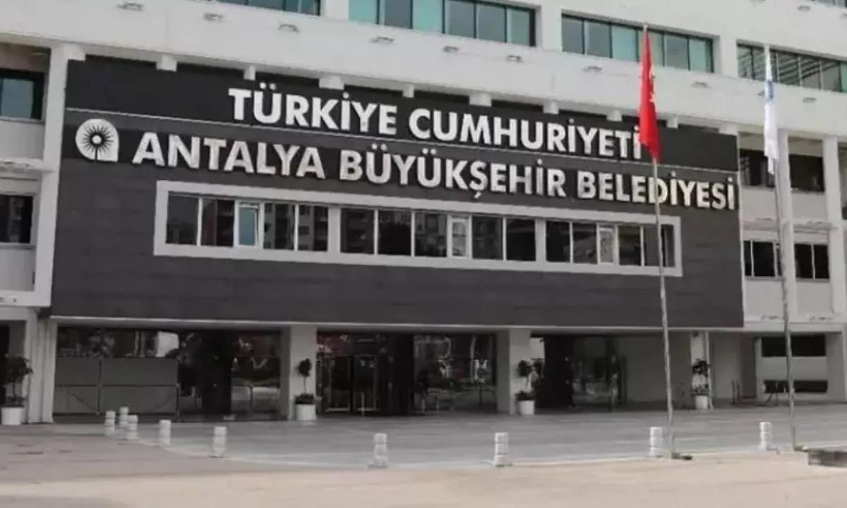 12 Ağustos Antalya'da gözaltına alınanlar kim isimler ne? Antalya Büyükşehir Belediyesi'ne rüşvet operasyonu!