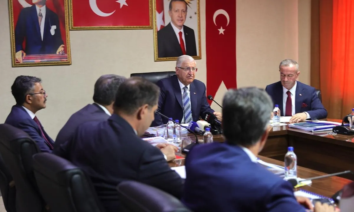 Milli Savunma Bakanı Güler'den Terörsüz Türkiye mesajı: Türklerin ve Kürtlerin birlikteliği barışı sağlayacaktır!