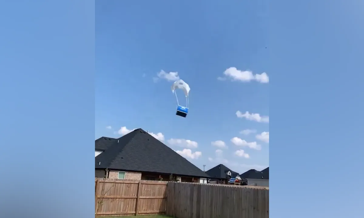 Kargo teslimatında yeni dönem! ABD'de hizmete geçti: Drone kullanılmaya başlandı! 