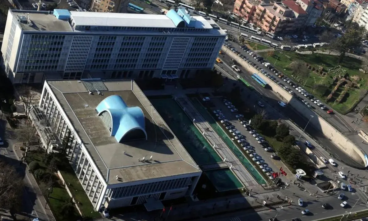 İBB'ye yönelik yolsuzluk soruşturmasında yeni gelişme! 7 kişi hakkında tutuklama kararı