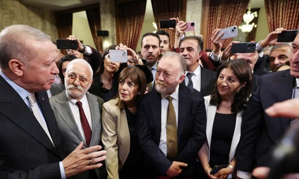 Görüşme ertelendi! Erdoğan DEM Heyeti zirvesinde yeni tarih ve saat