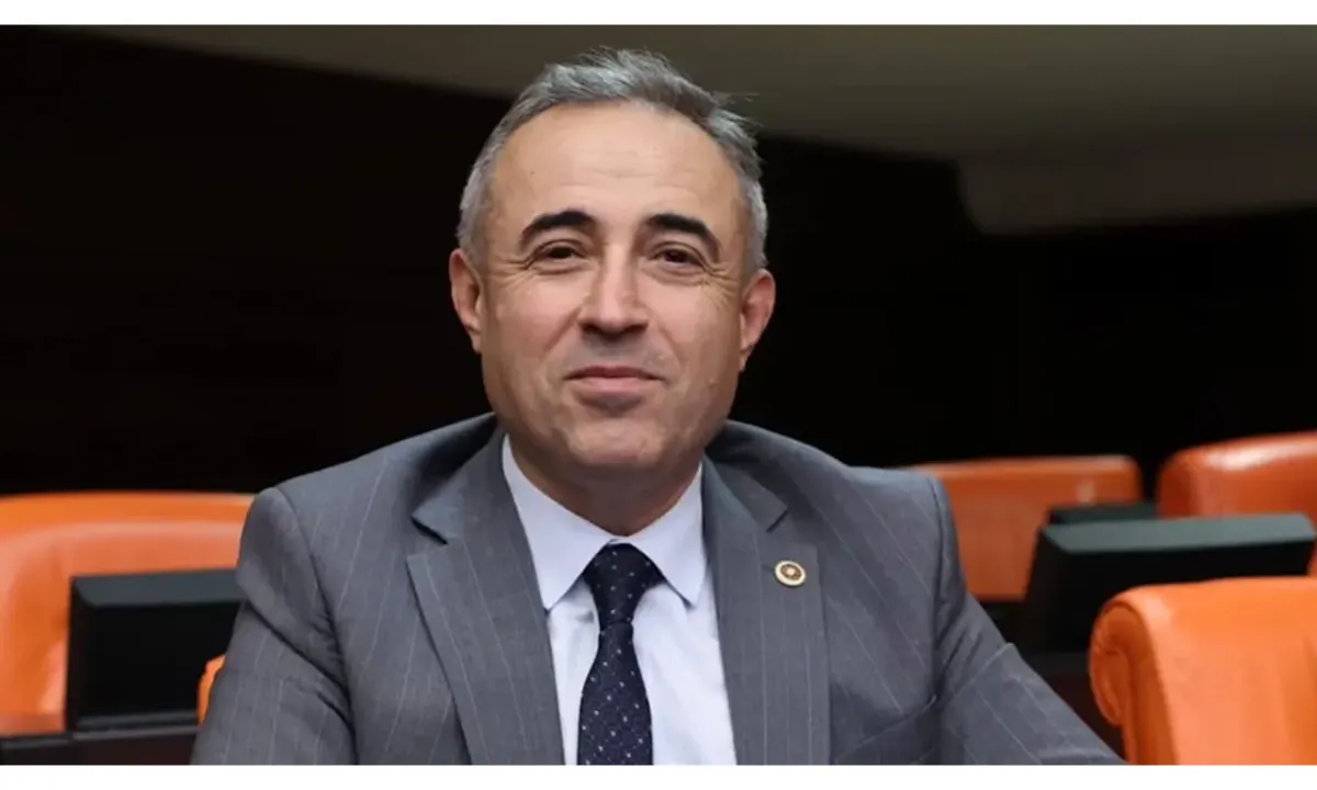 İrfan Karatutlu kimdir, evli mi?