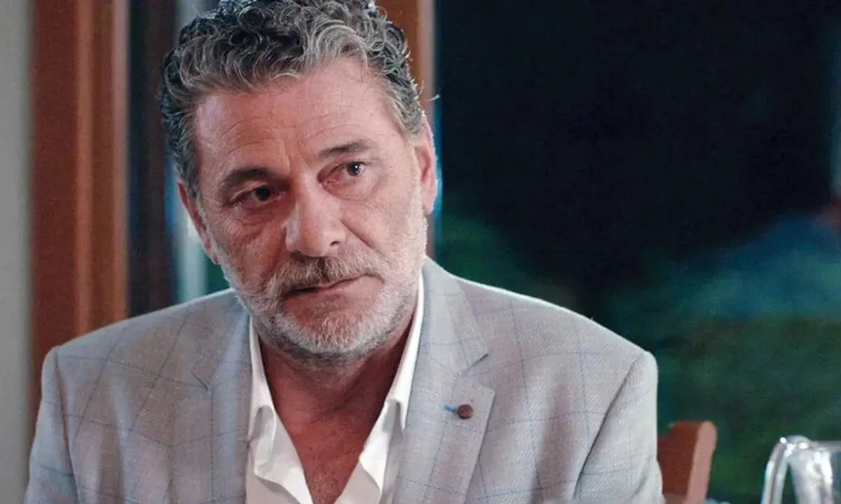 Mehmet Özcan Varaylı kimdir, nereli? 