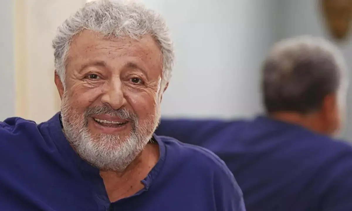 Metin Akpınar'ın eşi kimdir? Metin Akpınar'ın kaç çocuğu var?