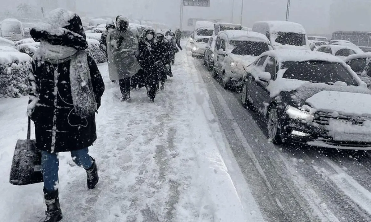 25 Şubat okullar tatil mi